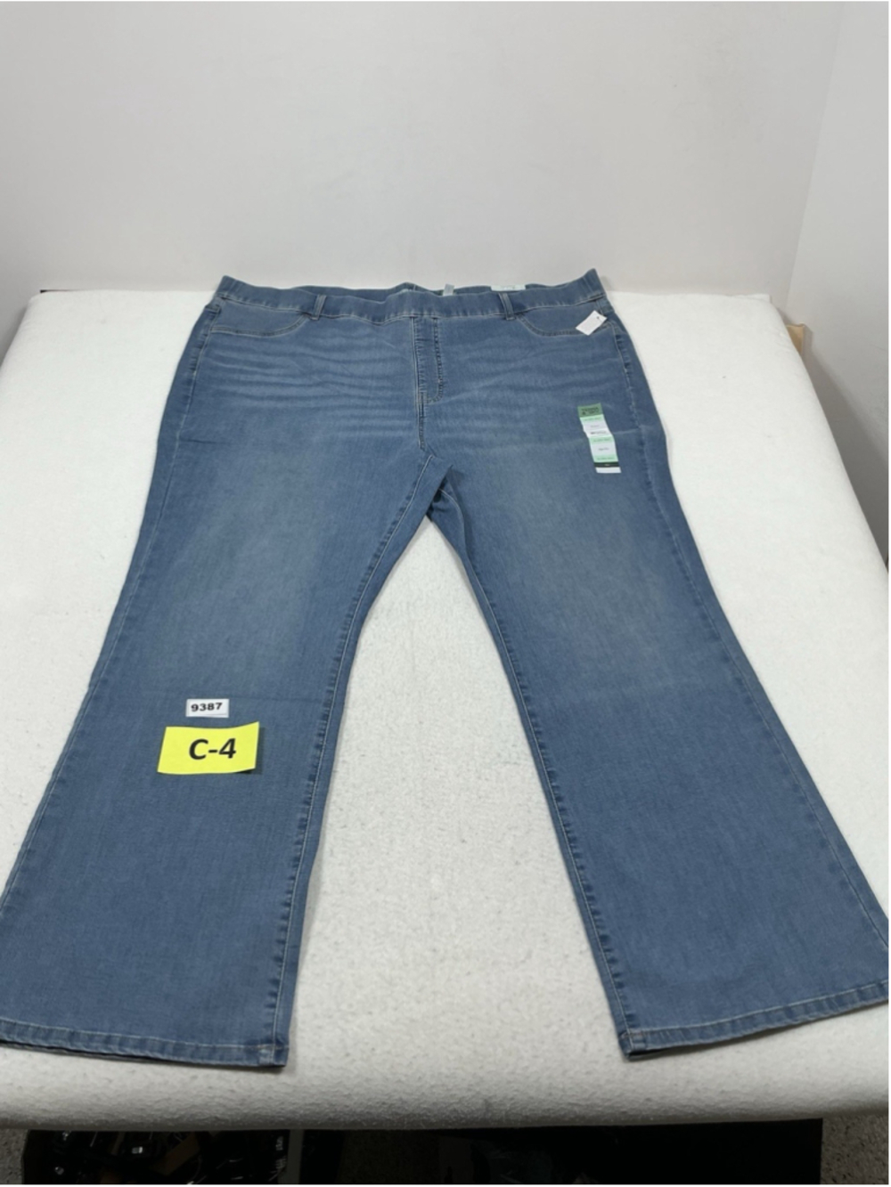 Womans NWT Terra & Sky Bootcut Blue Jeans Size 4X Pullon Waist 50 Inches